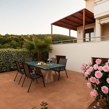 Villa Armonia - Beachfront Majestic Retreat Petalídhion Zewnętrze zdjęcie