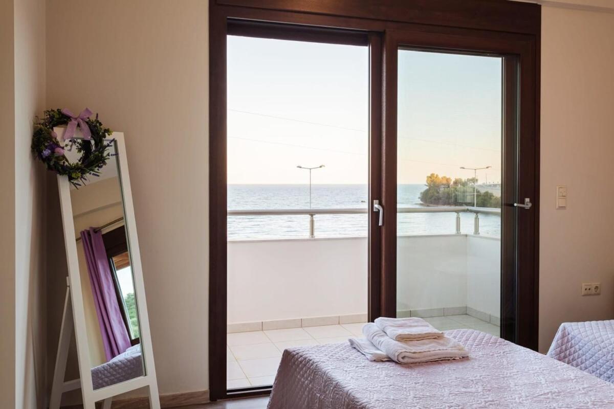 Villa Armonia - Beachfront Majestic Retreat Petalídhion Zewnętrze zdjęcie