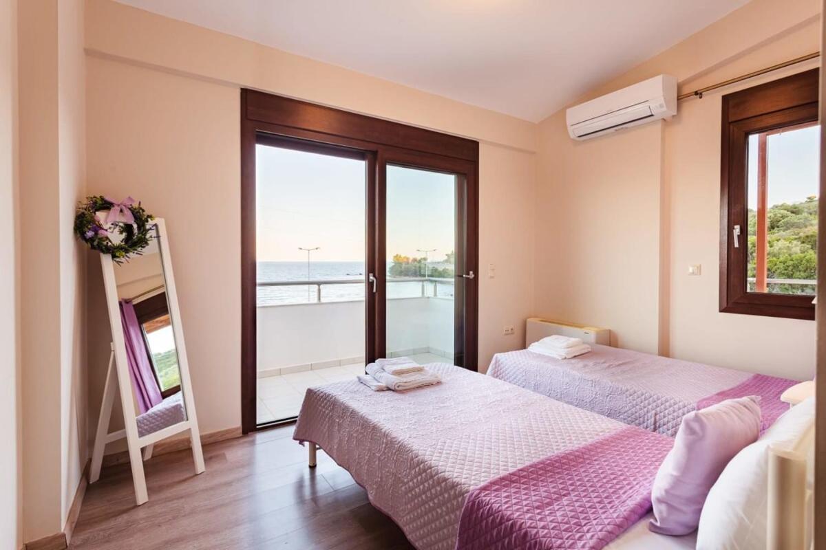 Villa Armonia - Beachfront Majestic Retreat Petalídhion Zewnętrze zdjęcie