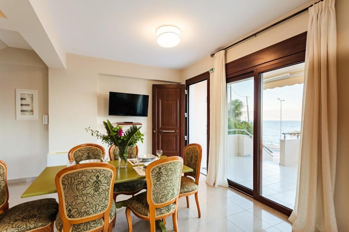 Villa Armonia - Beachfront Majestic Retreat Petalídhion Zewnętrze zdjęcie